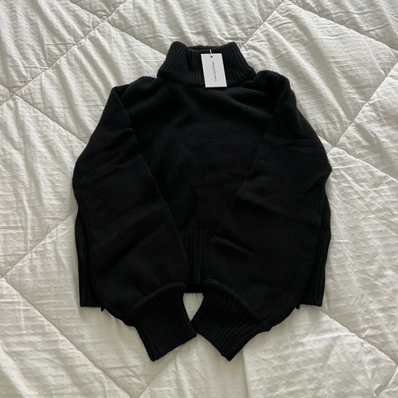 BRAND NEW WITH TAGS Granite Sweater in Black Lovers and Friends - Picture 3 of 3